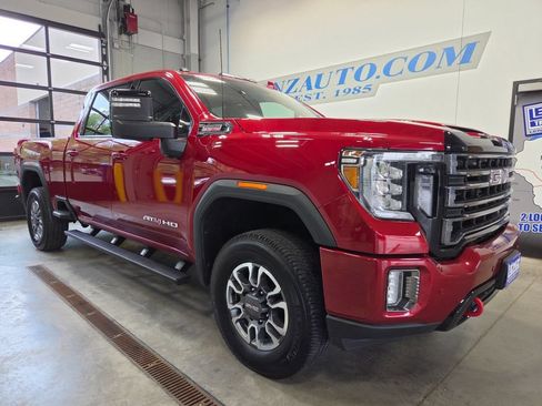 Used 2023 GMC Sierra 2500 AT4 w/ AT4 Preferred Package AWD/4WD image 2