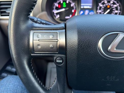 Used 2017 Lexus GX 460 image 29