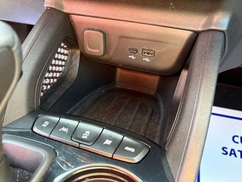 Used 2025 Chevrolet TrailBlazer LT AWD/4WD image 19