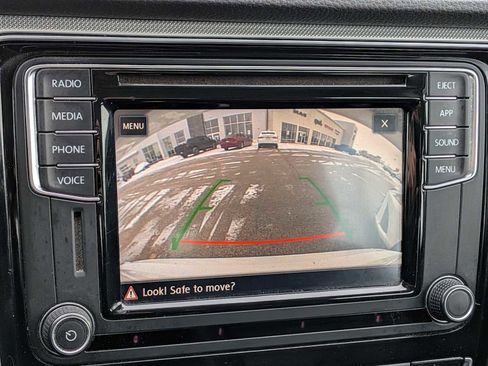 Used 2018 Volkswagen Passat 2.0T SE image 28