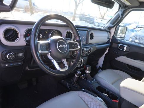 Used 2021 Jeep Wrangler Unlimited Sahara AWD/4WD image 31