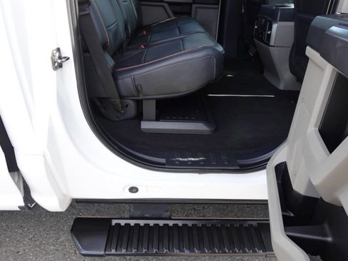 Used 2022 Ford F250 XLT image 28