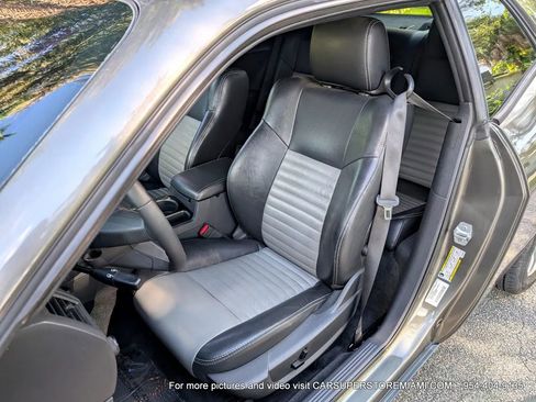 Used 2009 Dodge Challenger R/T image 32