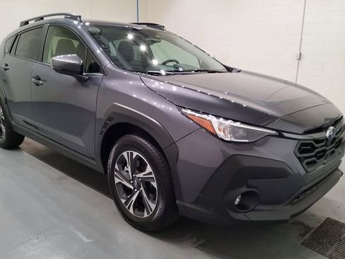 Used 2024 Subaru Crosstrek 2.0i Premium AWD/4WD image 2