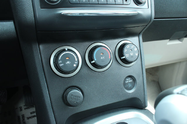 Used 2013 Nissan Rogue S w/ Special Edition Pkg FWD image 18