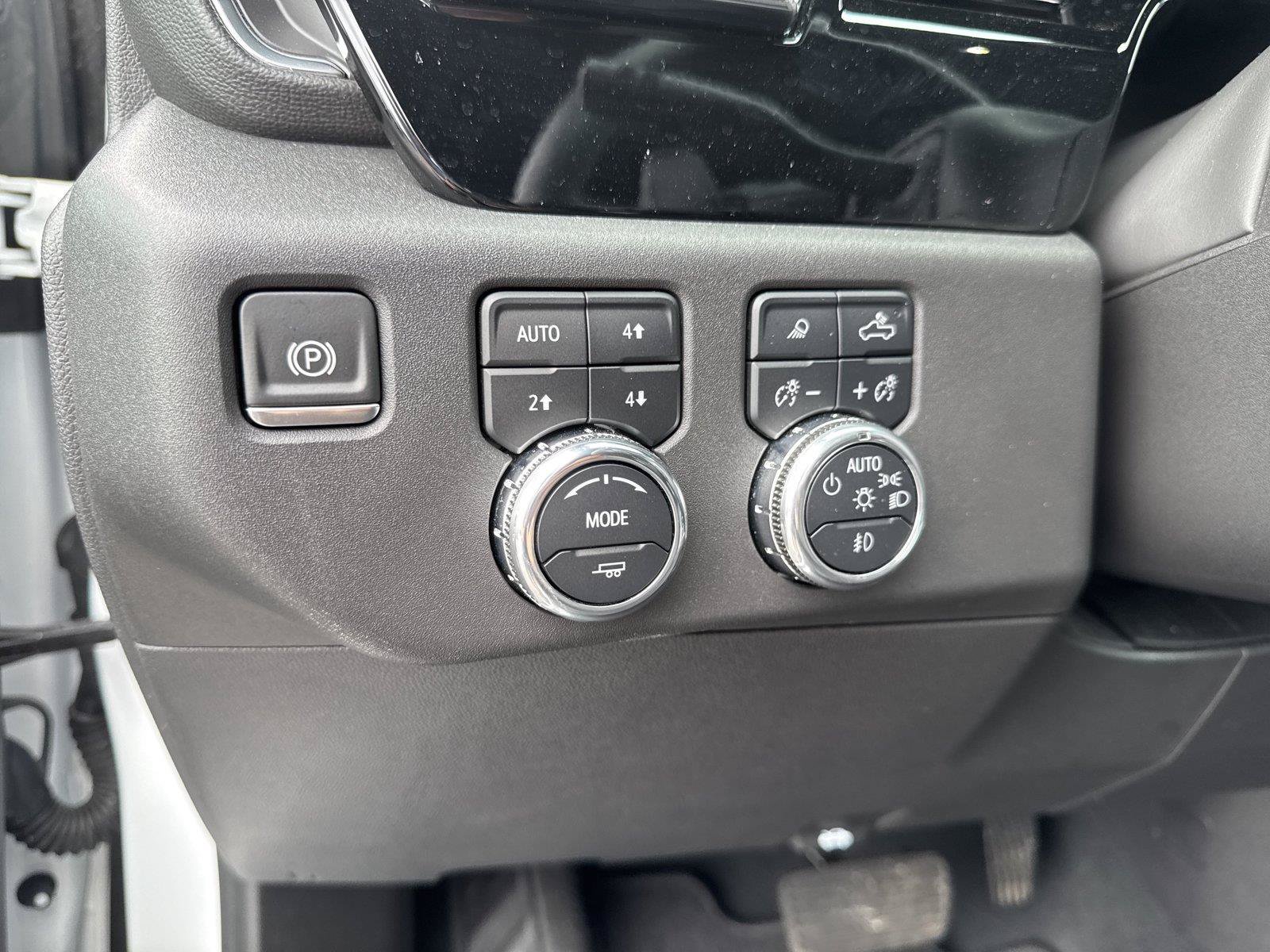 Used 2024 GMC Sierra 1500 SLT w/ SLT Premium Package AWD/4WD image 20