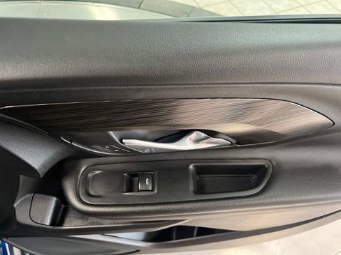 Used 2022 GMC Terrain SLE w/ Driver Convenience Package FWD image 15