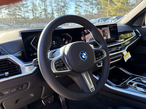 New 2026 BMW X5 xDrive50e image 13