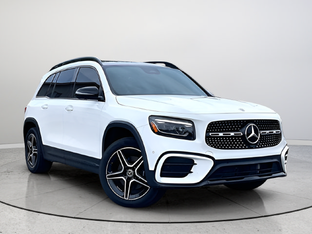 Used 2025 Mercedes-Benz GLB 250 image 1