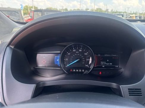 Used 2019 Ford Explorer Limited w/ Class III Trailer Tow Package FWD image 18