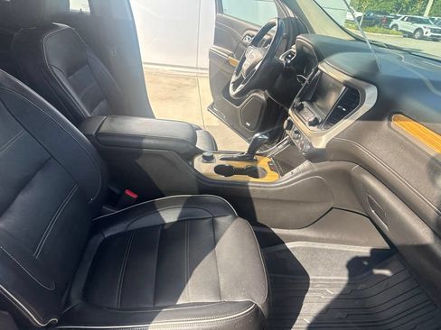 Used 2019 GMC Acadia Denali w/ Technology Package FWD image 36