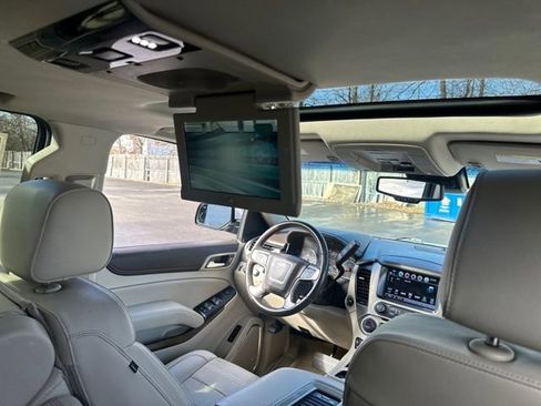 Used 2018 GMC Yukon XL Denali w/ Open Road Package image 23