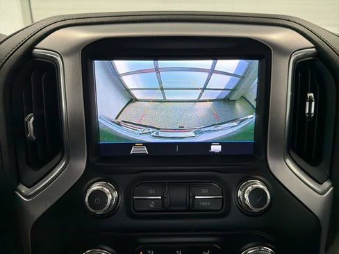 Used 2023 GMC Sierra 2500 SLE AWD/4WD image 16