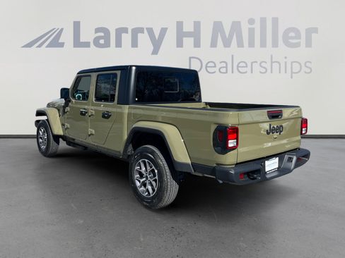 New 2026 Jeep Gladiator Sport image 3