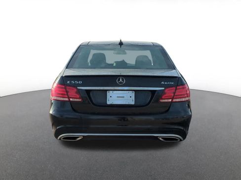 Used 2014 Mercedes-Benz E 550 4MATIC Sedan image 5