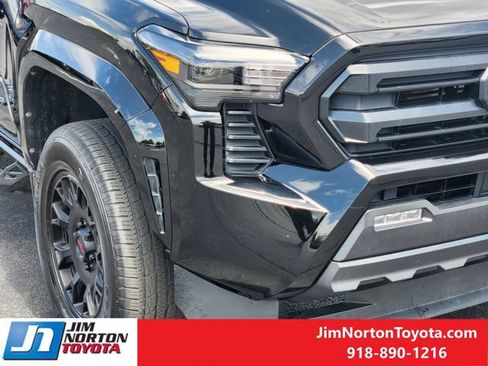 Used 2024 Toyota Tacoma SR5 RWD image 10