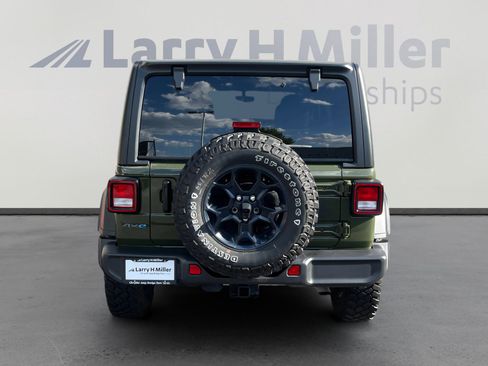 Used 2023 Jeep Wrangler Unlimited AWD/4WD image 4