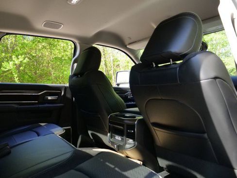 Used 2024 RAM 3500 Laramie image 34