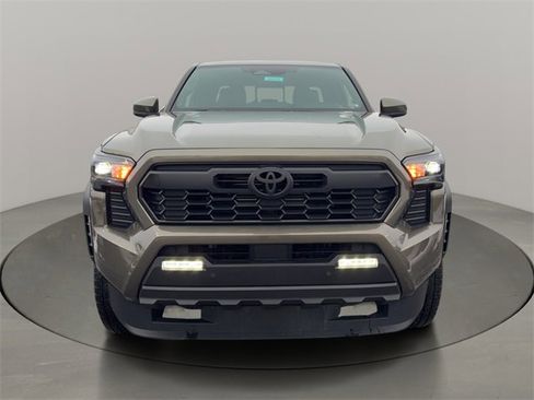 Used 2024 Toyota Tacoma TRD Off-Road w/ TRD Off Road Upgrade Package image 2