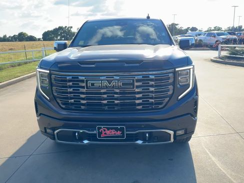 Used 2025 GMC Sierra 1500 Denali Ultimate AWD/4WD image 3