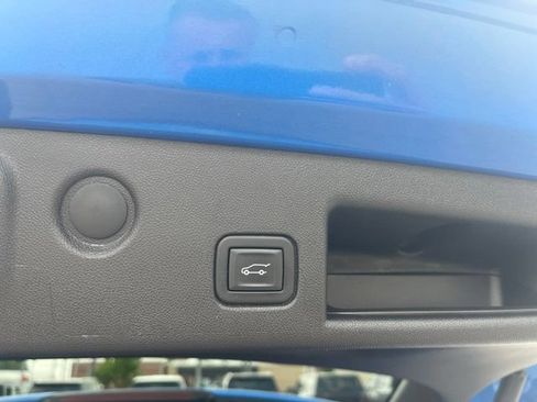 Used 2024 Chevrolet Equinox RS w/ LPO, Floor Liner Package FWD image 38