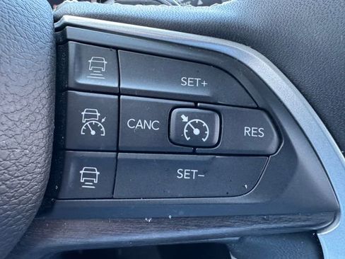 Used 2023 Jeep Grand Cherokee L Limited AWD/4WD image 28