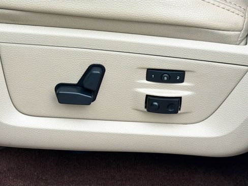 Used 2017 RAM 1500 Laramie image 25