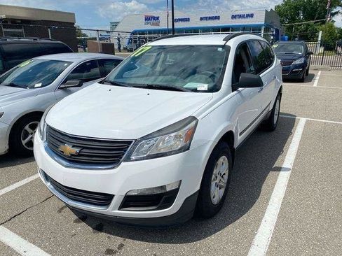 Used 2017 Chevrolet Traverse LS FWD image 14