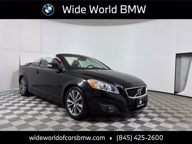 Used 2013 Volvo C70 T5 w/ Climate Pkg FWD image 1