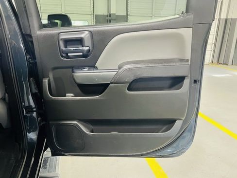 Used 2018 Chevrolet Silverado 1500 LT w/ All Star Edition image 30