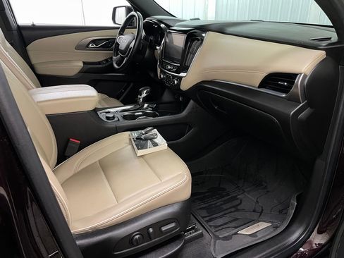 Used 2023 Chevrolet Traverse Premier w/ LPO, Floor Liner Package AWD/4WD image 42