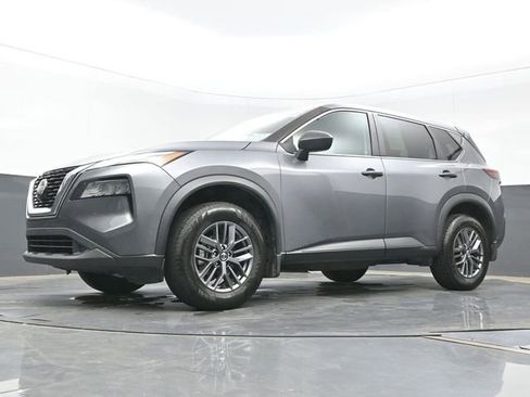 Used 2021 Nissan Rogue S AWD/4WD image 21