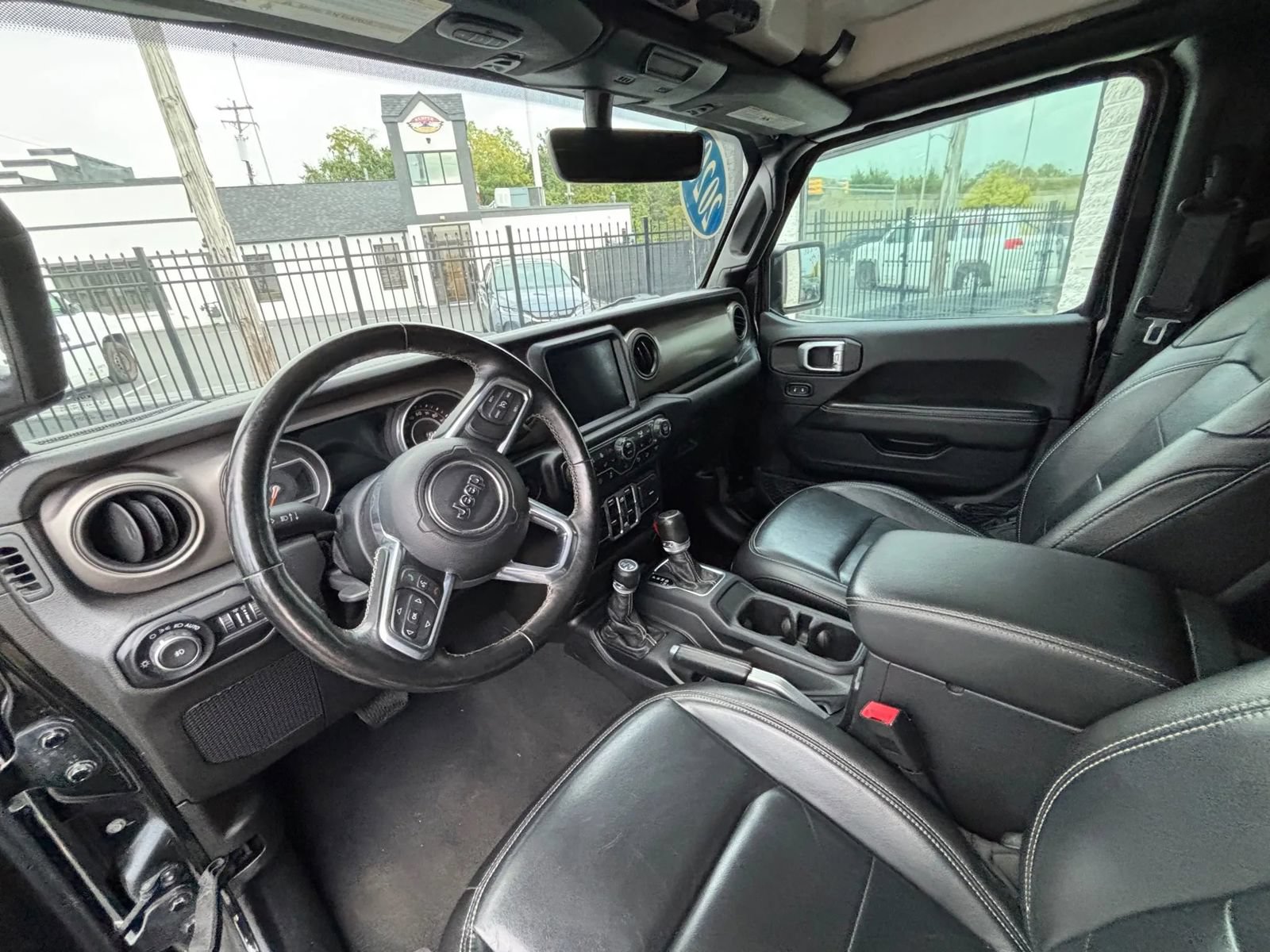 Used 2020 Jeep Wrangler Unlimited Sahara AWD/4WD image 24