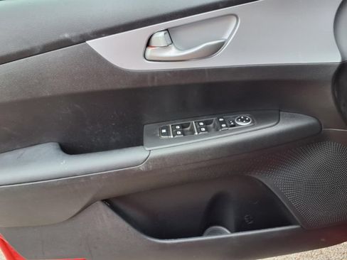 Used 2024 Kia Forte LXS w/ LXS Technology Package FWD image 20