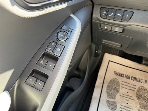 Used 2022 Hyundai Ioniq SE image 22