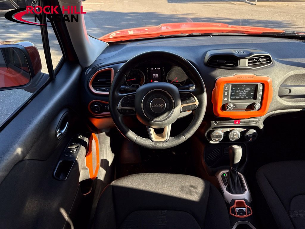 Used 2015 Jeep Renegade Latitude w/ Popular Equipment Group FWD image 20
