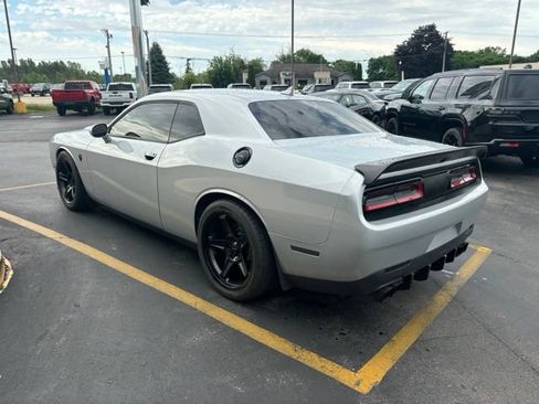 Used 2019 Dodge Challenger SRT Hellcat Redeye RWD image 5