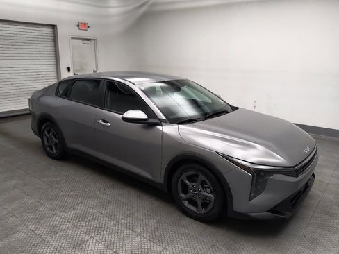 Used 2025 Kia K4 FWD image 11