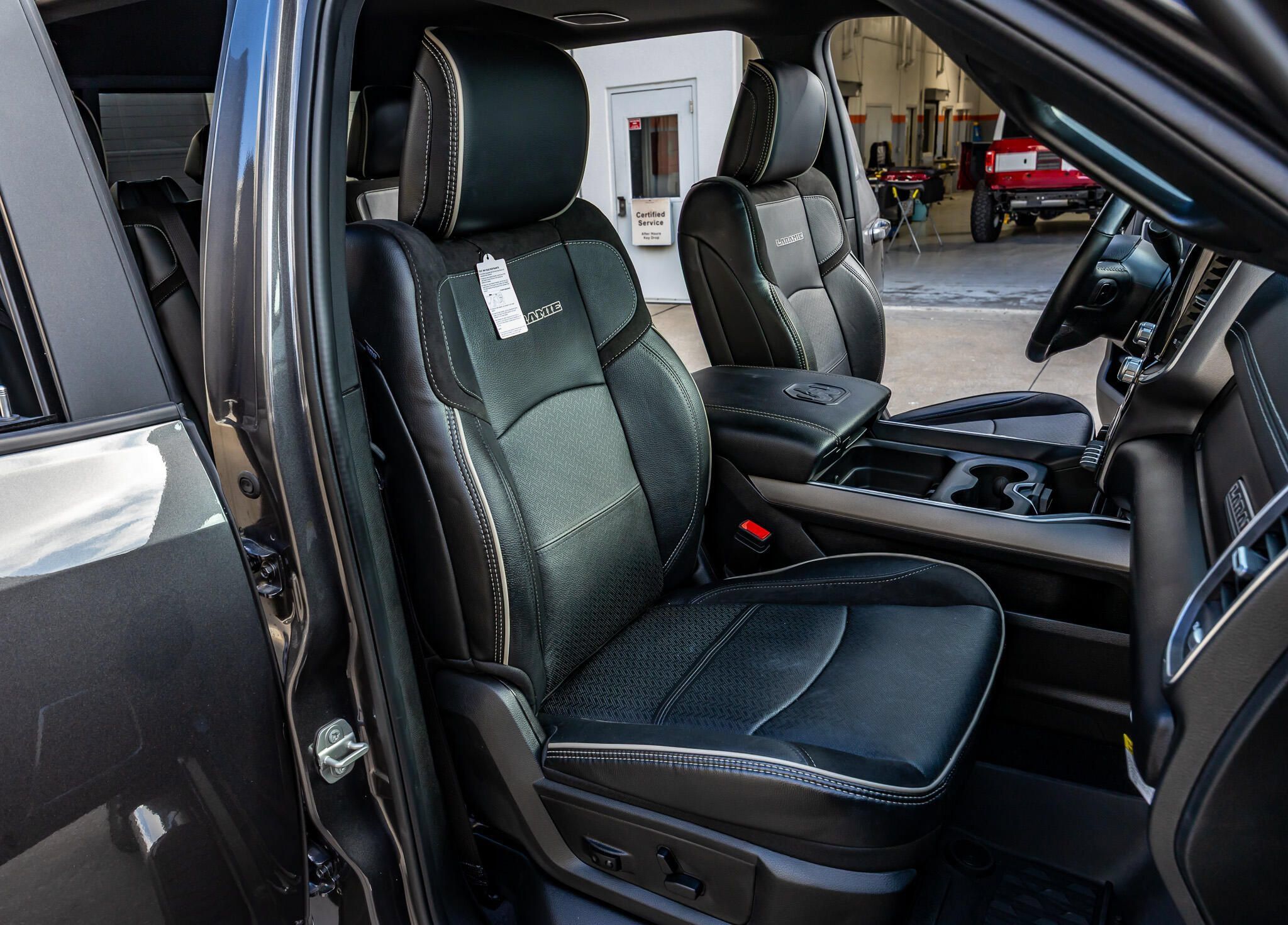 Used 2024 RAM 3500 Laramie w/ Sport Appearance Package AWD/4WD image 28
