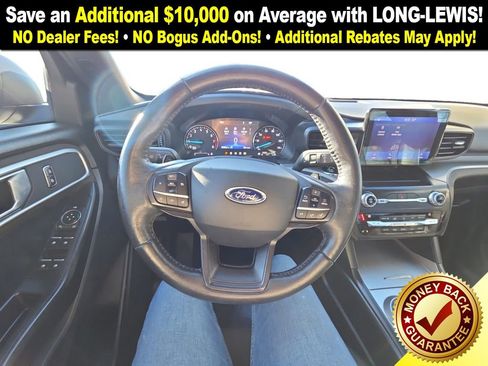 Used 2020 Ford Explorer XLT w/ Comfort Package image 18