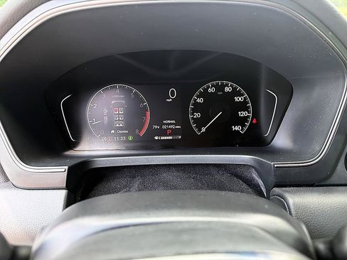 Used 2025 Honda Pilot TrailSport image 14