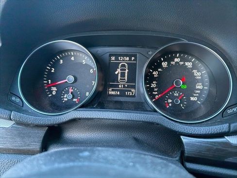 Used 2017 Volkswagen Passat 1.8T SE image 5