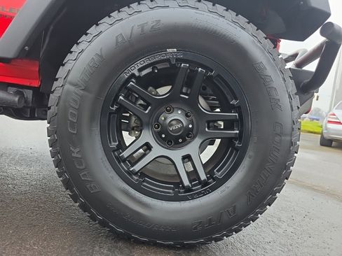 Used 2015 Jeep Wrangler Unlimited Sport w/ Connectivity Group image 9