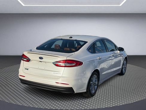 Used 2019 Ford Fusion Energi Titanium image 4