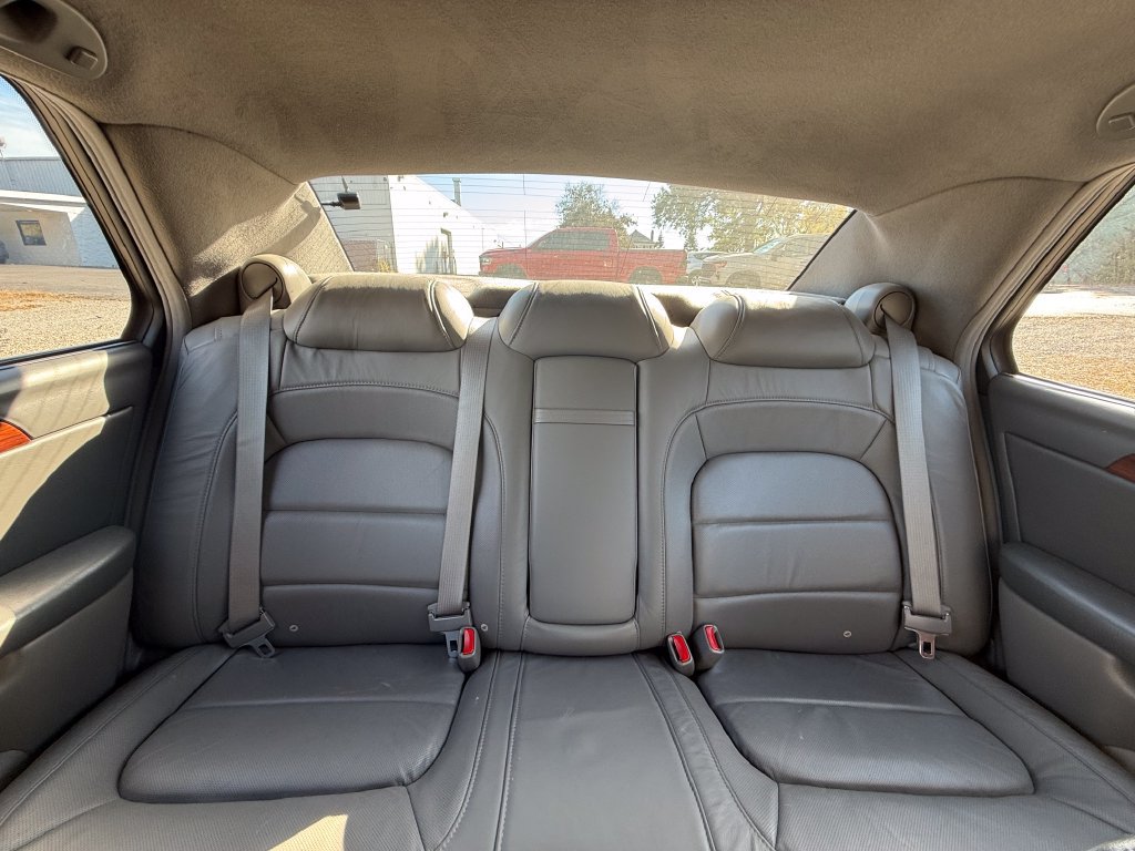 Used 2004 Cadillac De Ville w/ Equipment Group FWD image 19