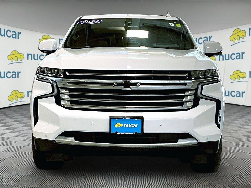 Used 2024 Chevrolet Tahoe High Country w/ Premium Package 2 AWD/4WD image 2
