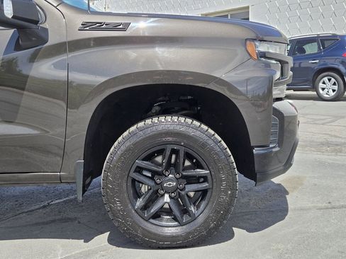 Used 2021 Chevrolet Silverado 1500 LT Trail Boss AWD/4WD image 9