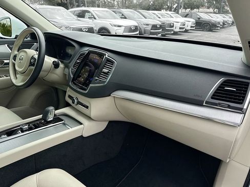 Used 2023 Volvo XC90 B5 Core w/ Protection Package image 32