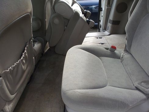 Used 2005 Toyota Sienna XLE image 11