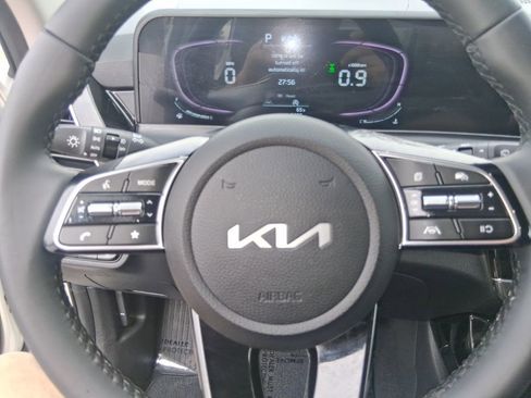 Used 2025 Kia Seltos S image 10